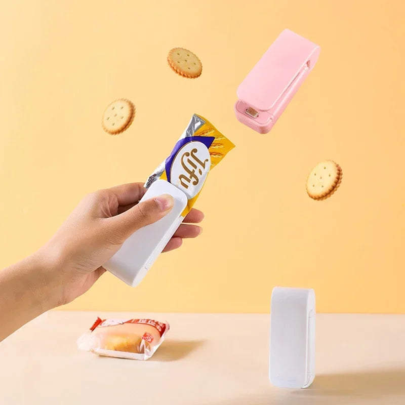 Mini Heat Bag Sealing Machine Package Sealer Bags Thermal Plastic Food Bag Closure Portable Sealer Food Packaging Heat Sealer