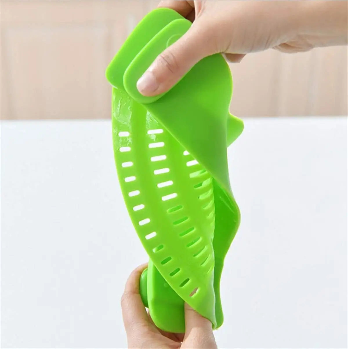 1pc Adjustable Silicone Clip-On Strainer – Handheld Pot Drainer for Pasta, Noodles &amp; Vegetables
