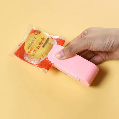 Mini Heat Bag Sealing Machine Package Sealer Bags Thermal Plastic Food Bag Closure Portable Sealer Food Packaging Heat Sealer